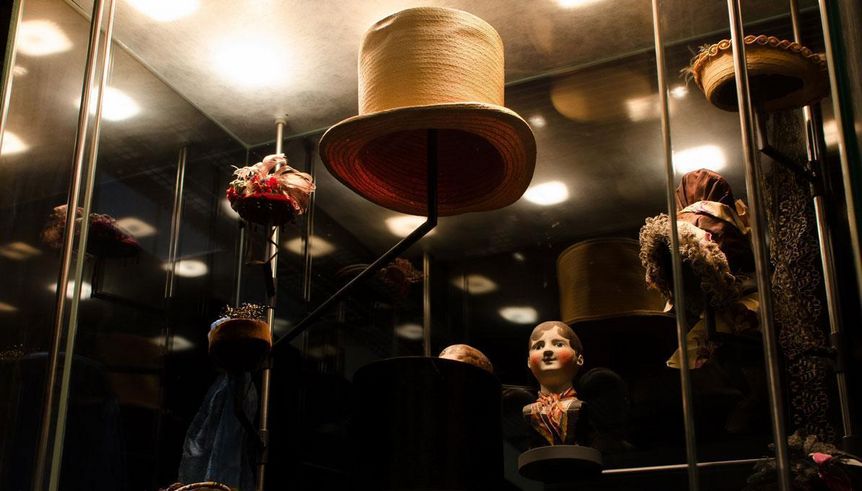 Hüte im Modemuseum des Residenzschlosses Ludwigsburg